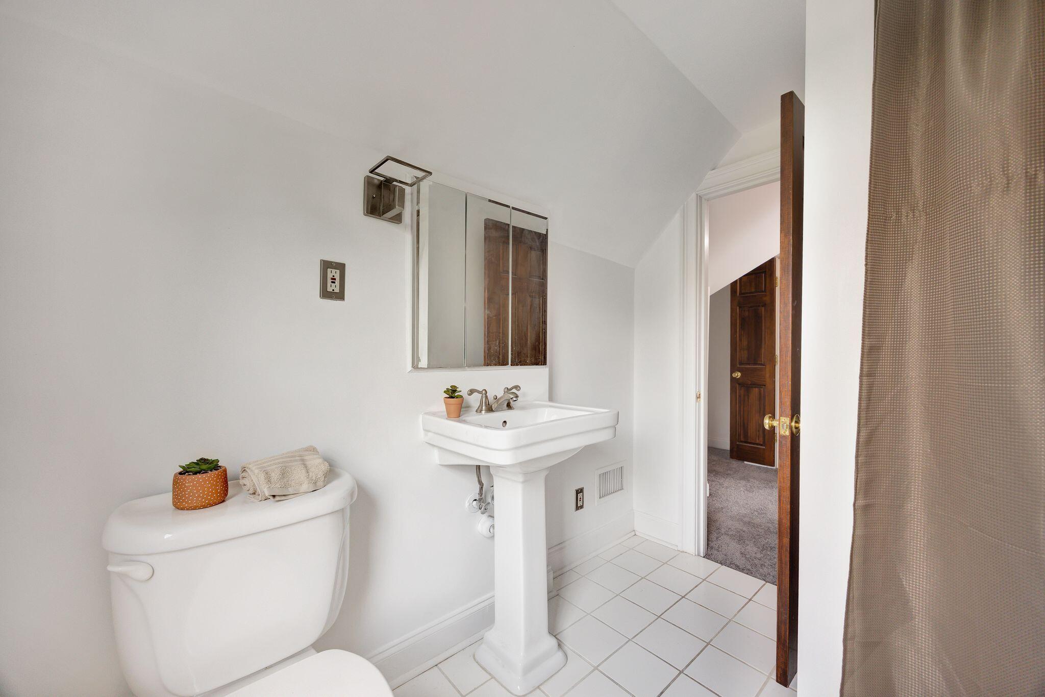 2019 McBrien Road Chattanooga, TN 37412 - Photo 24 of 33 Bathroom #2