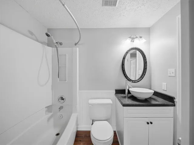 $179,900 | 7305 Lafayette Square, Aliquippa, PA 15001