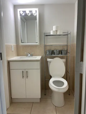 $2,150 | 1829 Fairview Villas Drive, Unit 2, Palm Springs, FL 33406