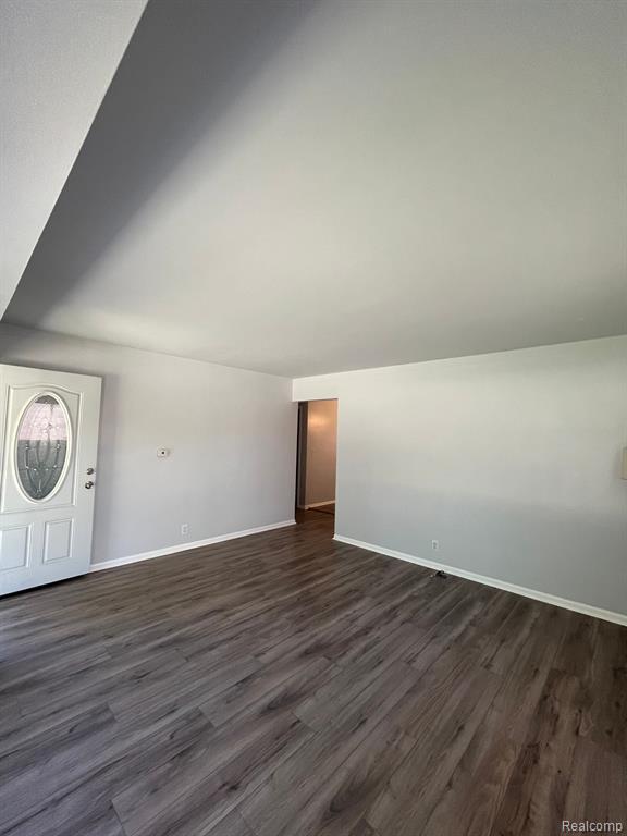 1509 Randy Court Flint, MI 48505 - Photo 12 of 31