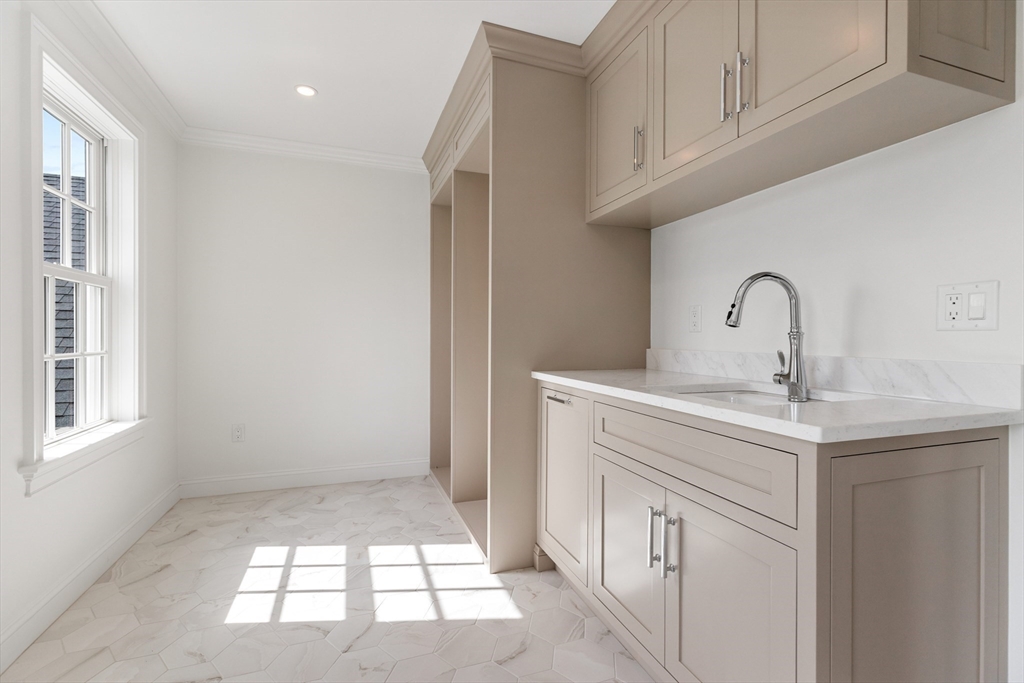 1 Tuttle Lane Lynnfield, MA 01940 - Photo 33 of 42