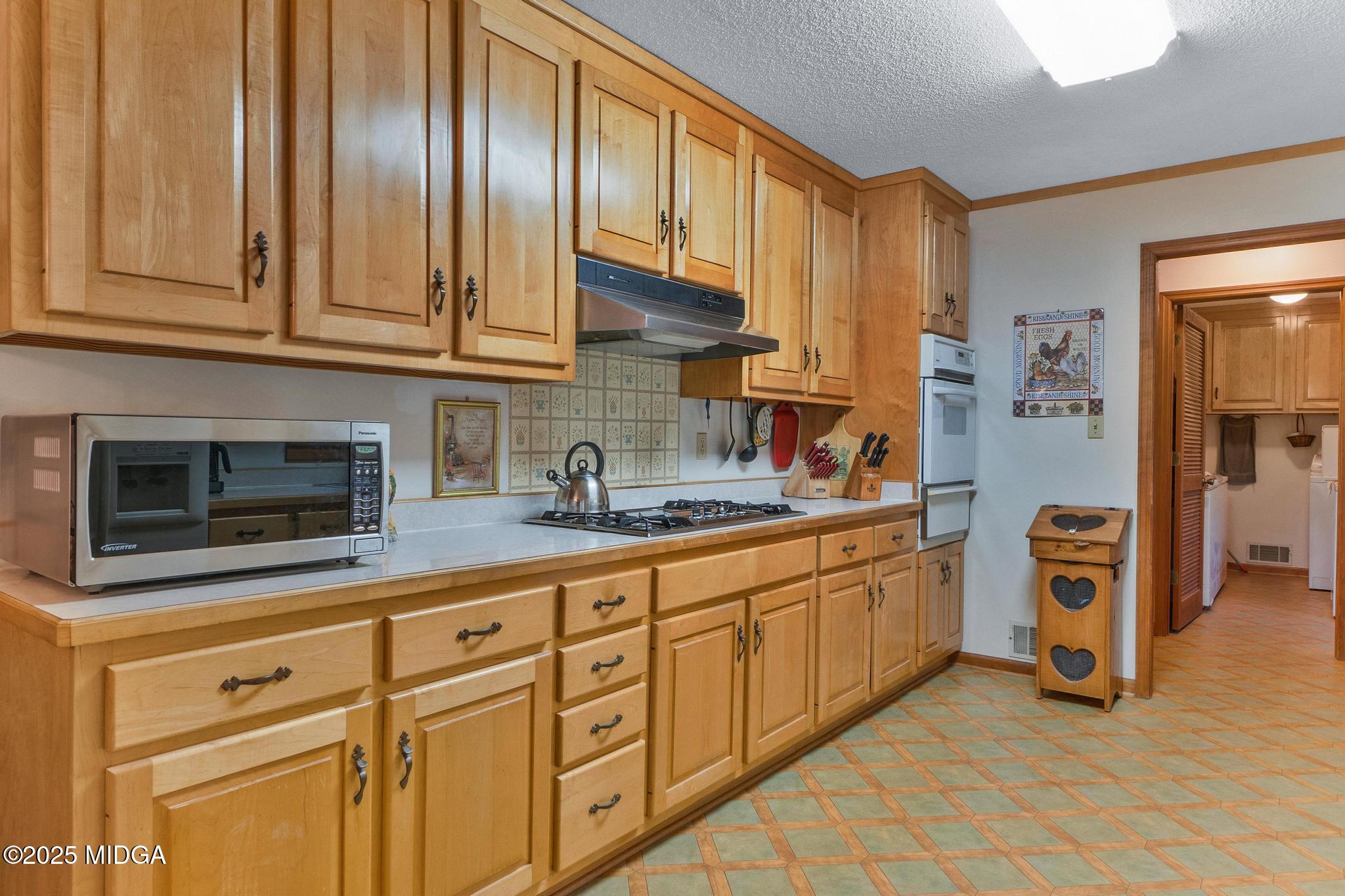 369 Abares Road Forsyth, GA 31029 - Photo 13 of 55 beautiful wood cabinets