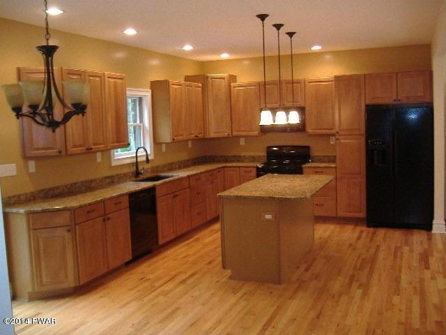 287 Rose Hill Road Lake Como, PA 18437 - Photo 3 of 18