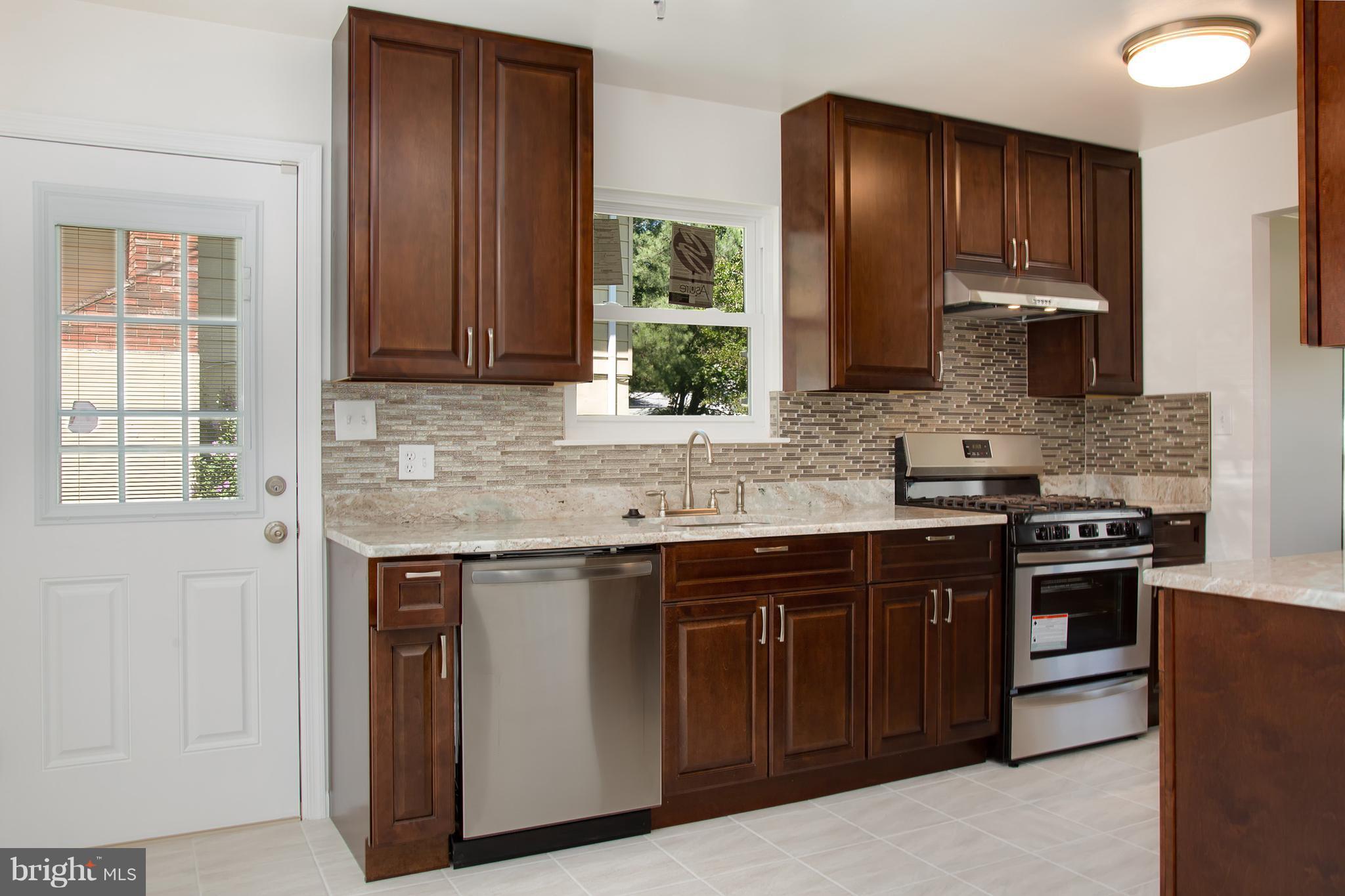4538 Kinmount Road Lanham, MD 20706 - Photo 5 of 26 Kitchen