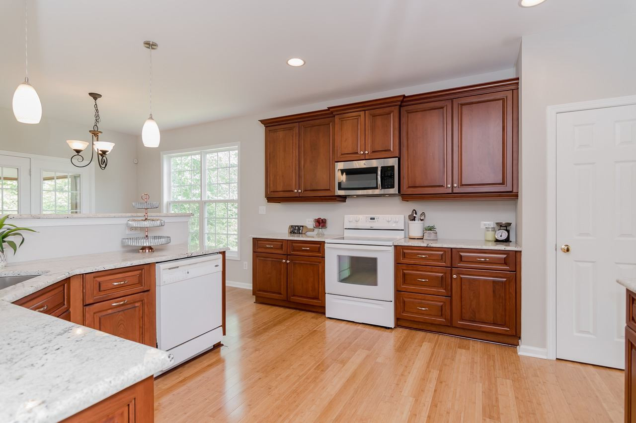 4425 Fairview Ridge Lane Apex, NC 27539 - Photo 18 of 29 Kitchen