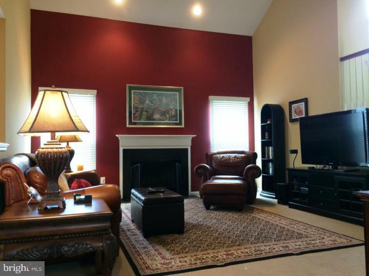 10 Paddock Road Marlton, NJ 08053 - Photo 4 of 22 Family Room