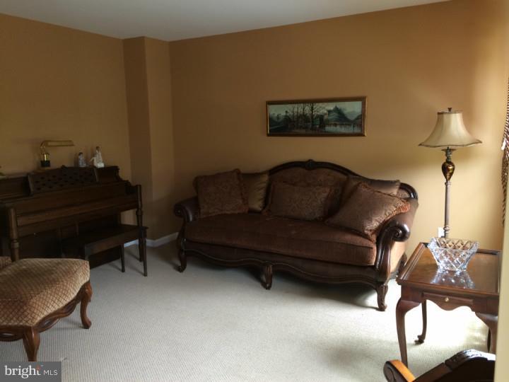 10 Paddock Road Marlton, NJ 08053 - Photo 8 of 22 Living Room