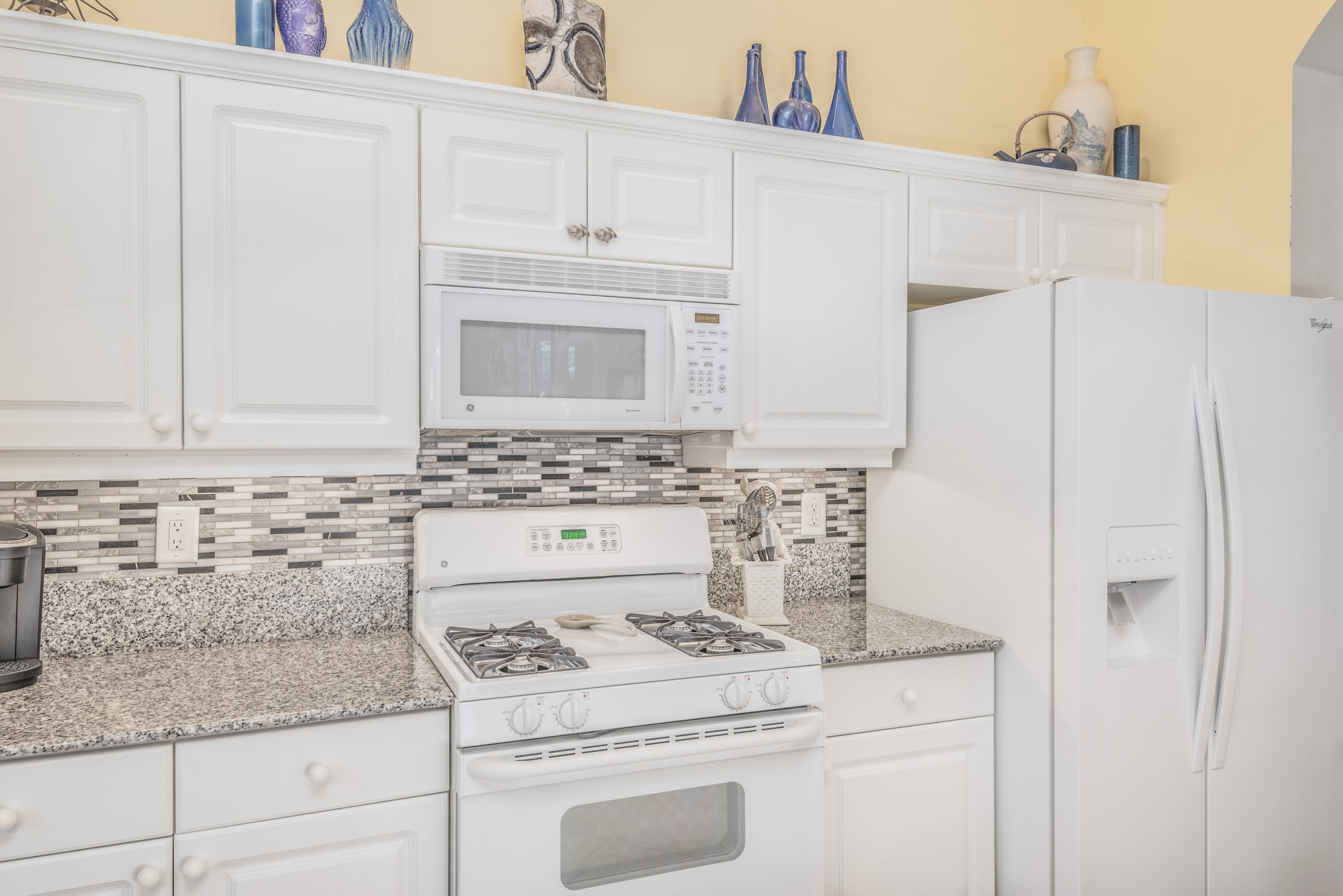 373 Springview Loop Port St. Lucie, FL 34986 - Photo 9 of 56 Kitchen