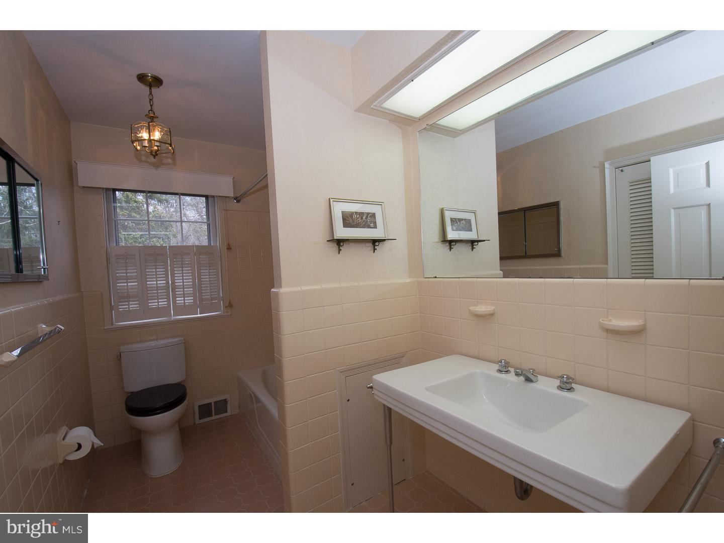 719 Woodcrest Road Radnor, PA 19087 - Photo 16 of 23 Half Bath