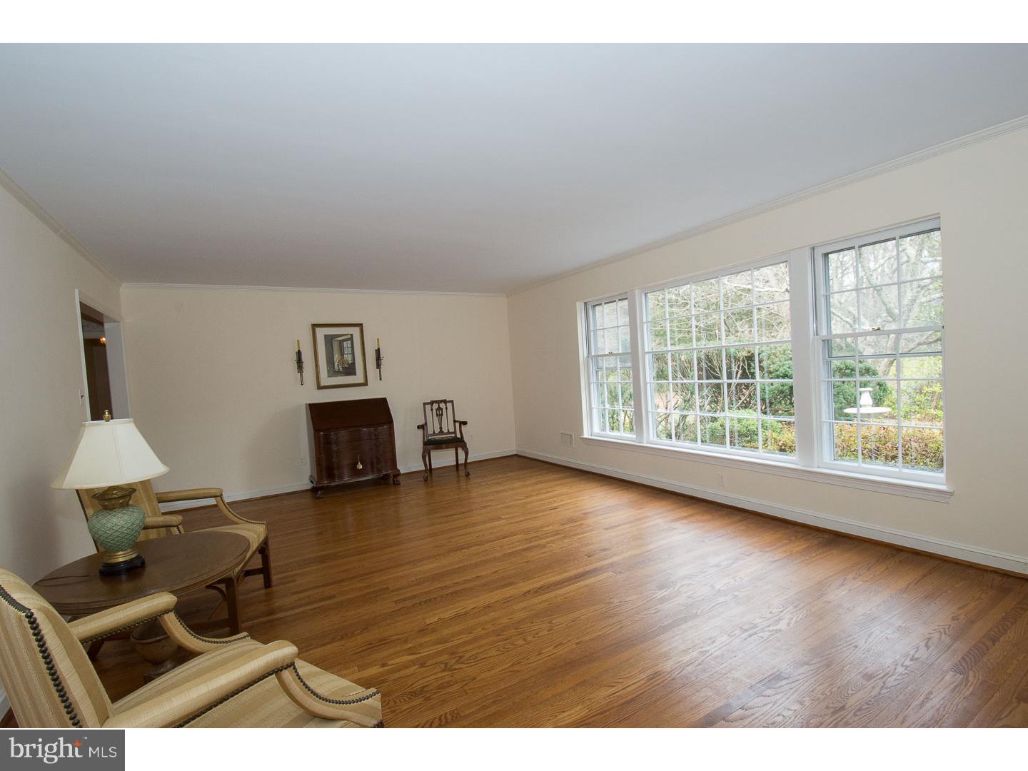 719 Woodcrest Road Radnor, PA 19087 - Photo 4 of 23 Living Room