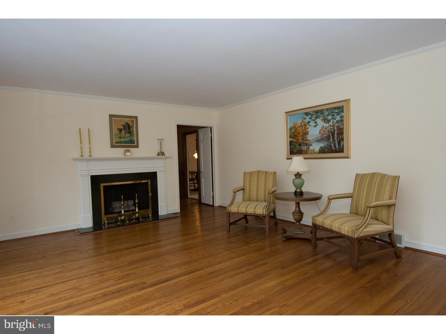 719 Woodcrest Road Radnor, PA 19087 - Photo 5 of 23 Living Room