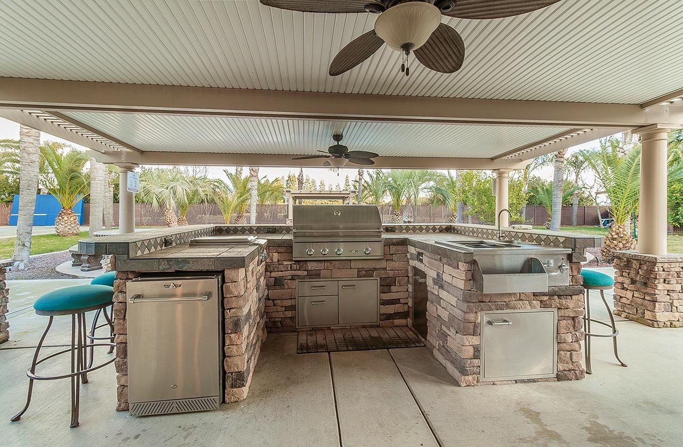 7010 South Frankwood Avenue Reedley, CA 93654 - Photo 38 of 75