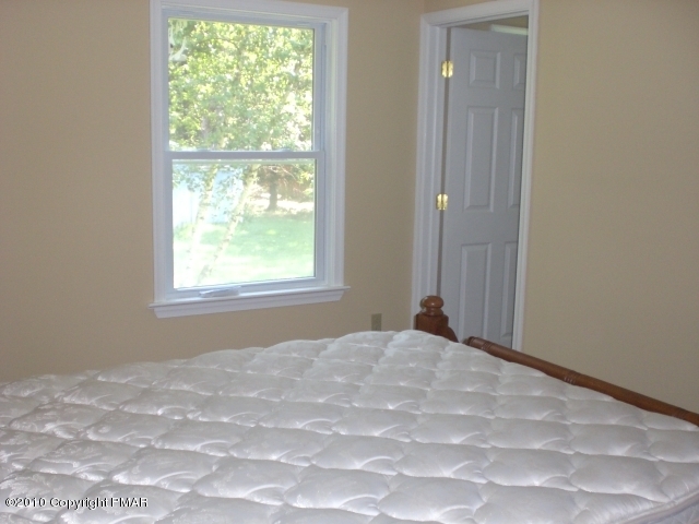 50 Behrens Road Jim Thorpe, PA 18229 - Photo 6 of 18 Master bedroom