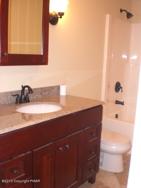 50 Behrens Road Jim Thorpe, PA 18229 - Photo 10 of 18 Main bath