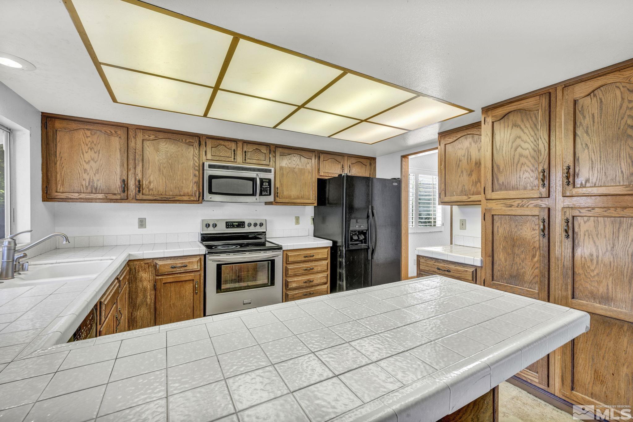 1672 Del Rosa Way Sparks, NV 89434 - Photo 4 of 32 Photo 4