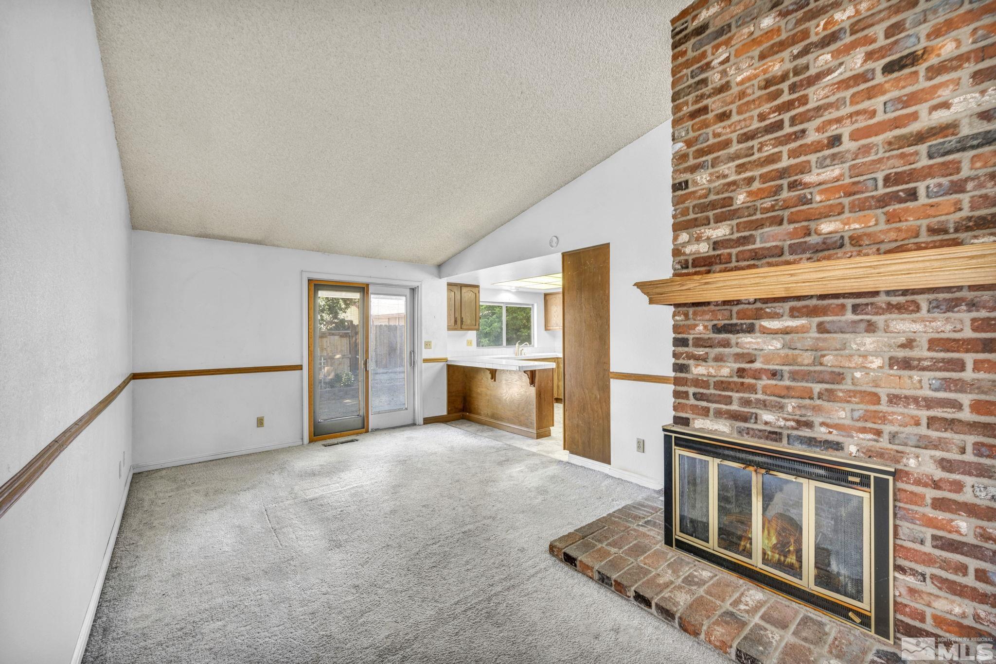 1672 Del Rosa Way Sparks, NV 89434 - Photo 7 of 32 Photo 7