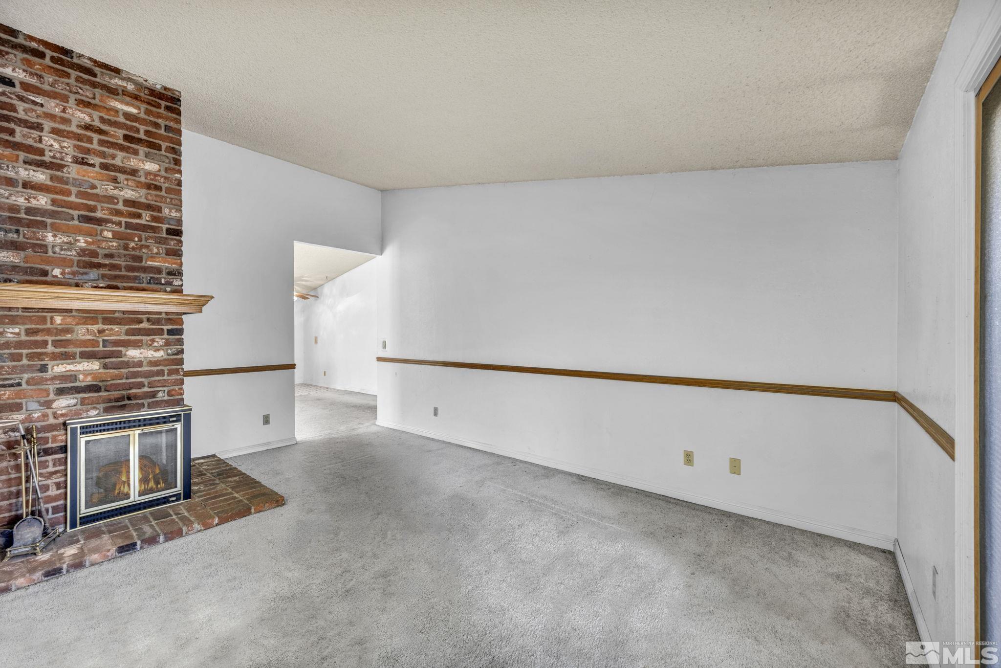 1672 Del Rosa Way Sparks, NV 89434 - Photo 8 of 32 Photo 8
