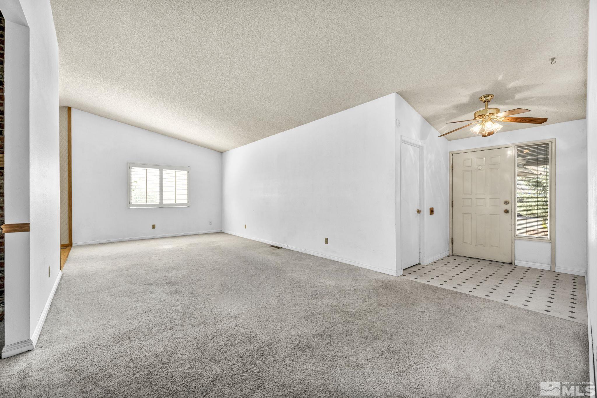 1672 Del Rosa Way Sparks, NV 89434 - Photo 9 of 32 Photo 9