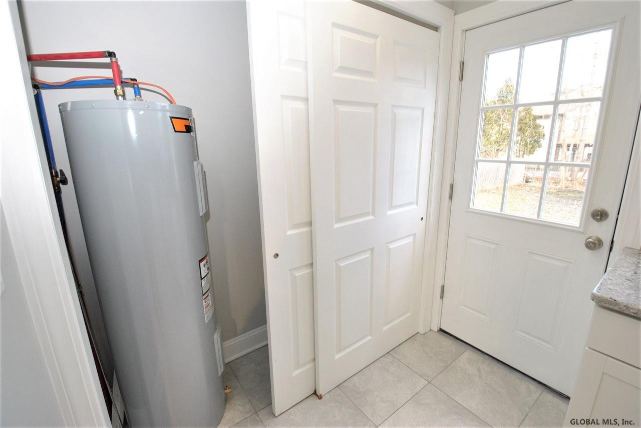 21 Saxton Road Colonie, NY 12110 - Photo 8 of 24 Photo 8