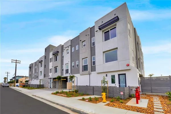 $3,795 | 1105 South Cleveland Street, Unit 205, Oceanside, CA 92054