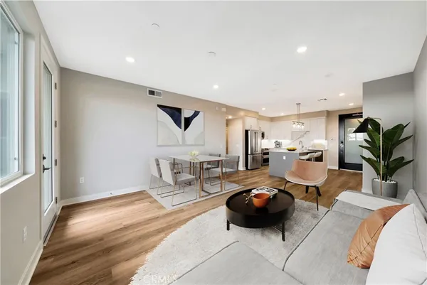 $3,795 | 1105 South Cleveland Street, Unit 205, Oceanside, CA 92054