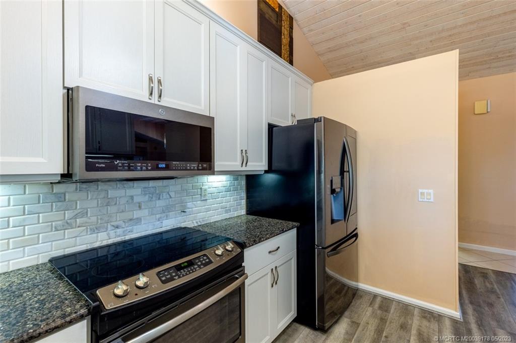 2642 Northwest S Shore Road Stuart, FL 34994 - Photo 12 of 40 Gallery Image 12
