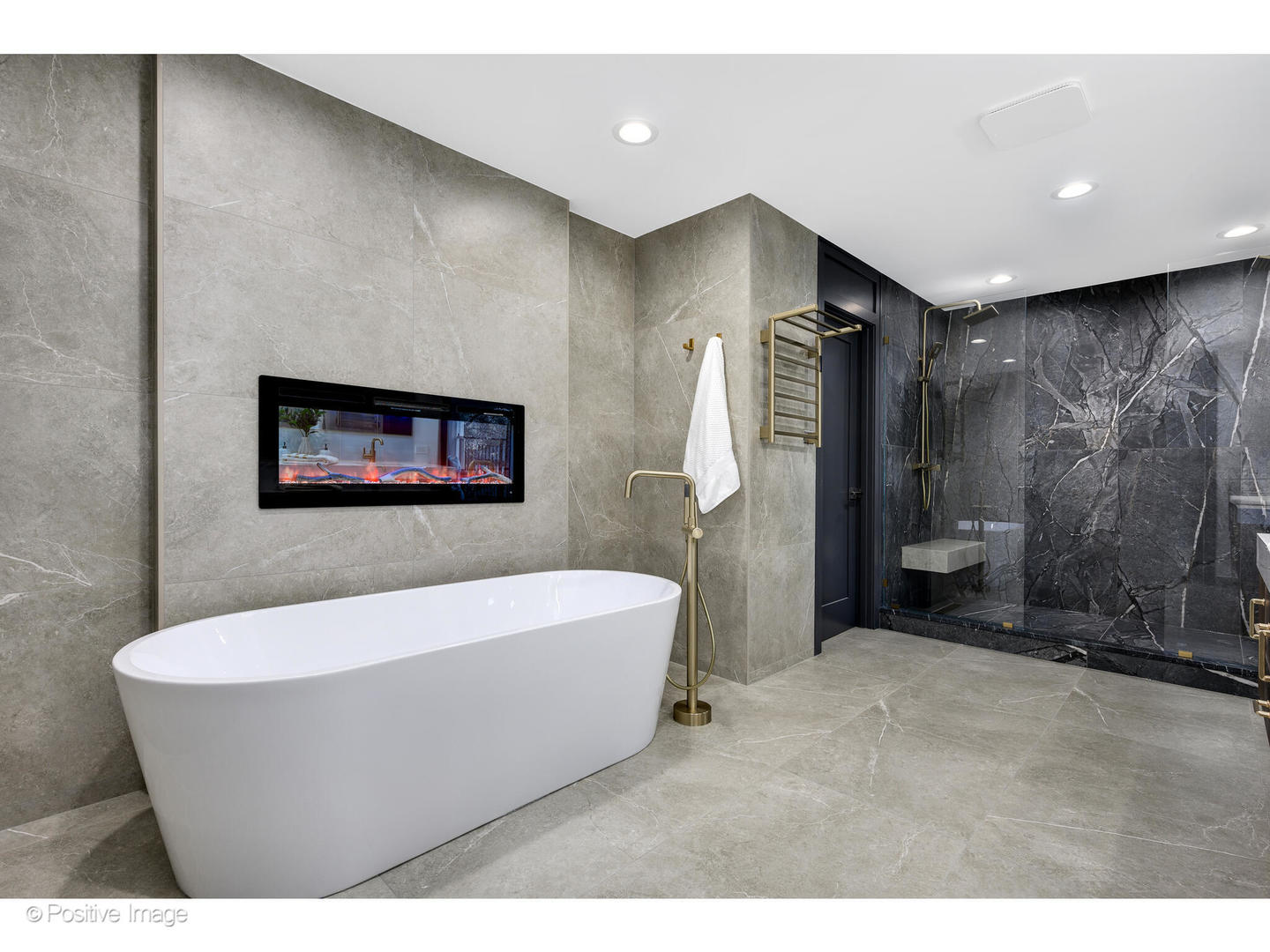 2005 Malory Lane Highland Park, IL 60035 - Photo 27 of 48 a bathroom with a bathtub and shower