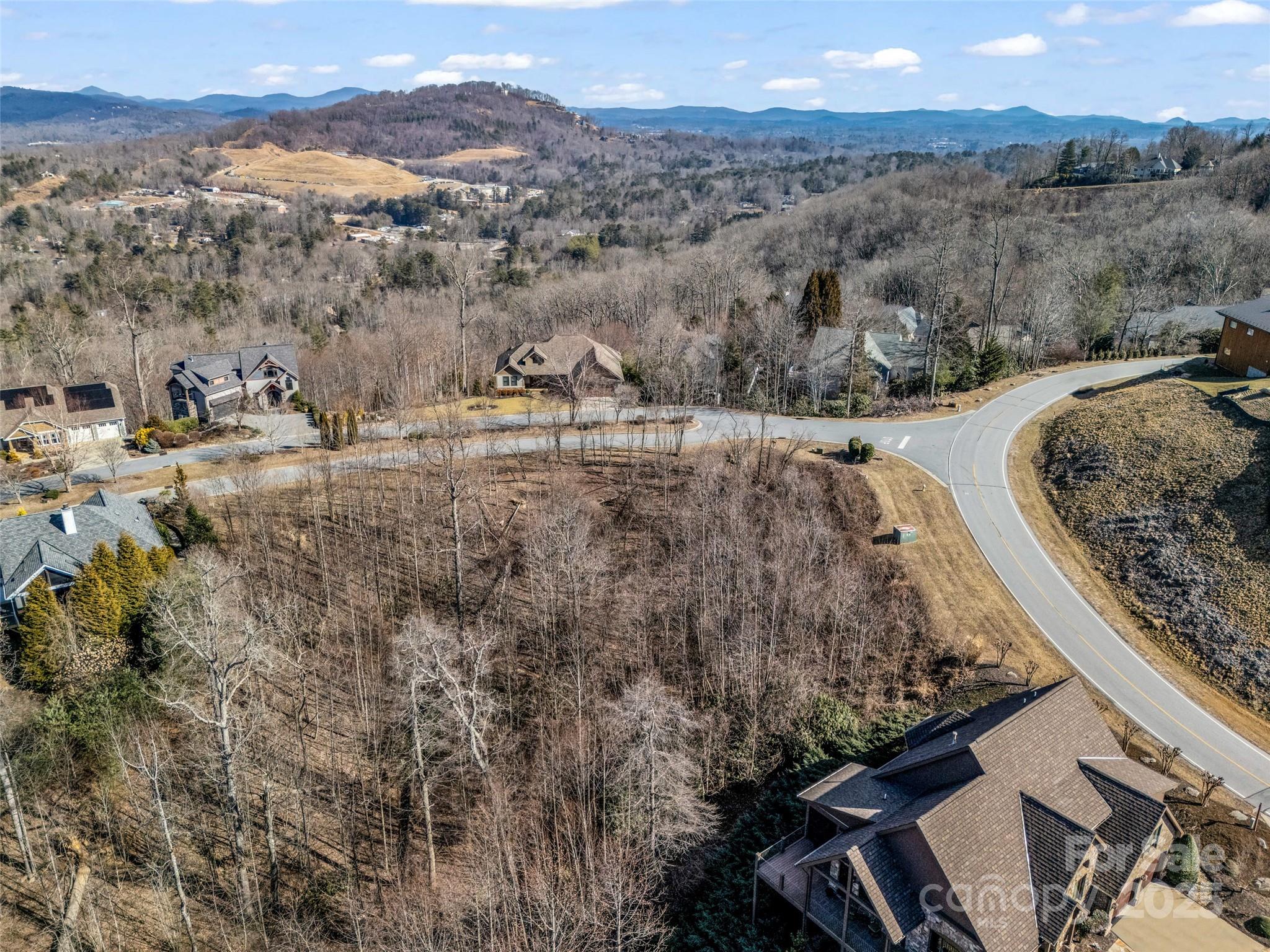 1509 Summit Hill Road Hendersonville, NC 28791 - Photo 24 of 28