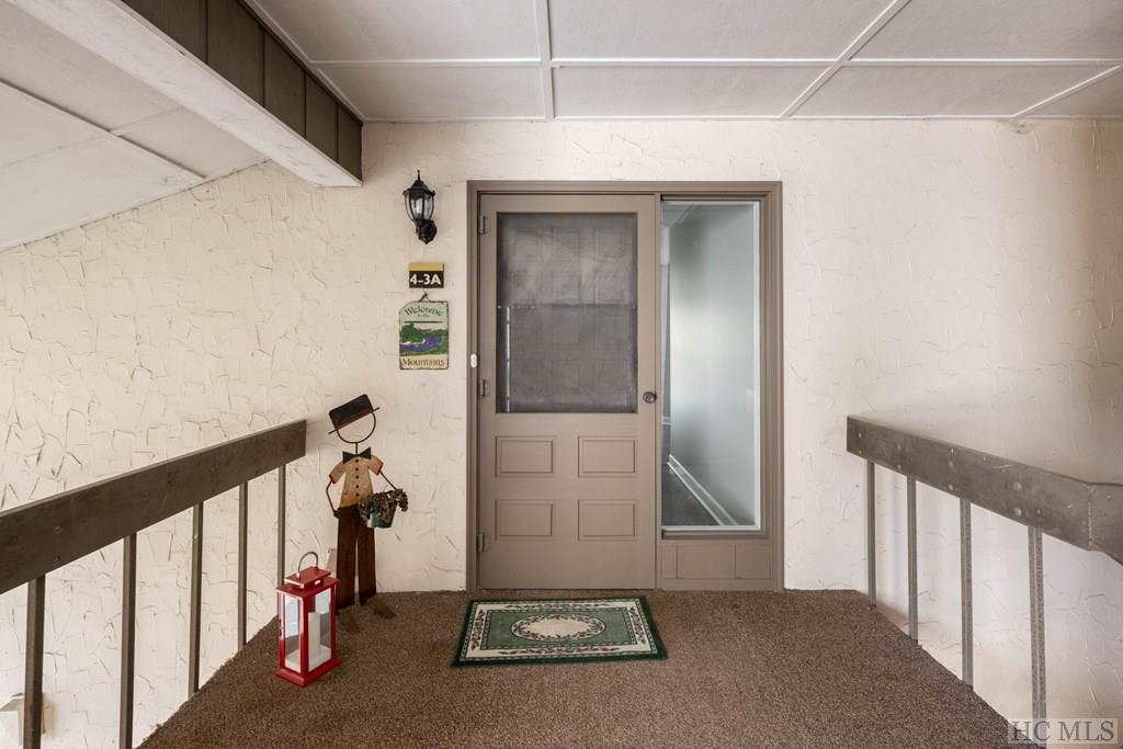 435-3A Overlook Road, Unit 3A Sapphire, NC 28774 - Photo 32 of 57 Gallery Image 32