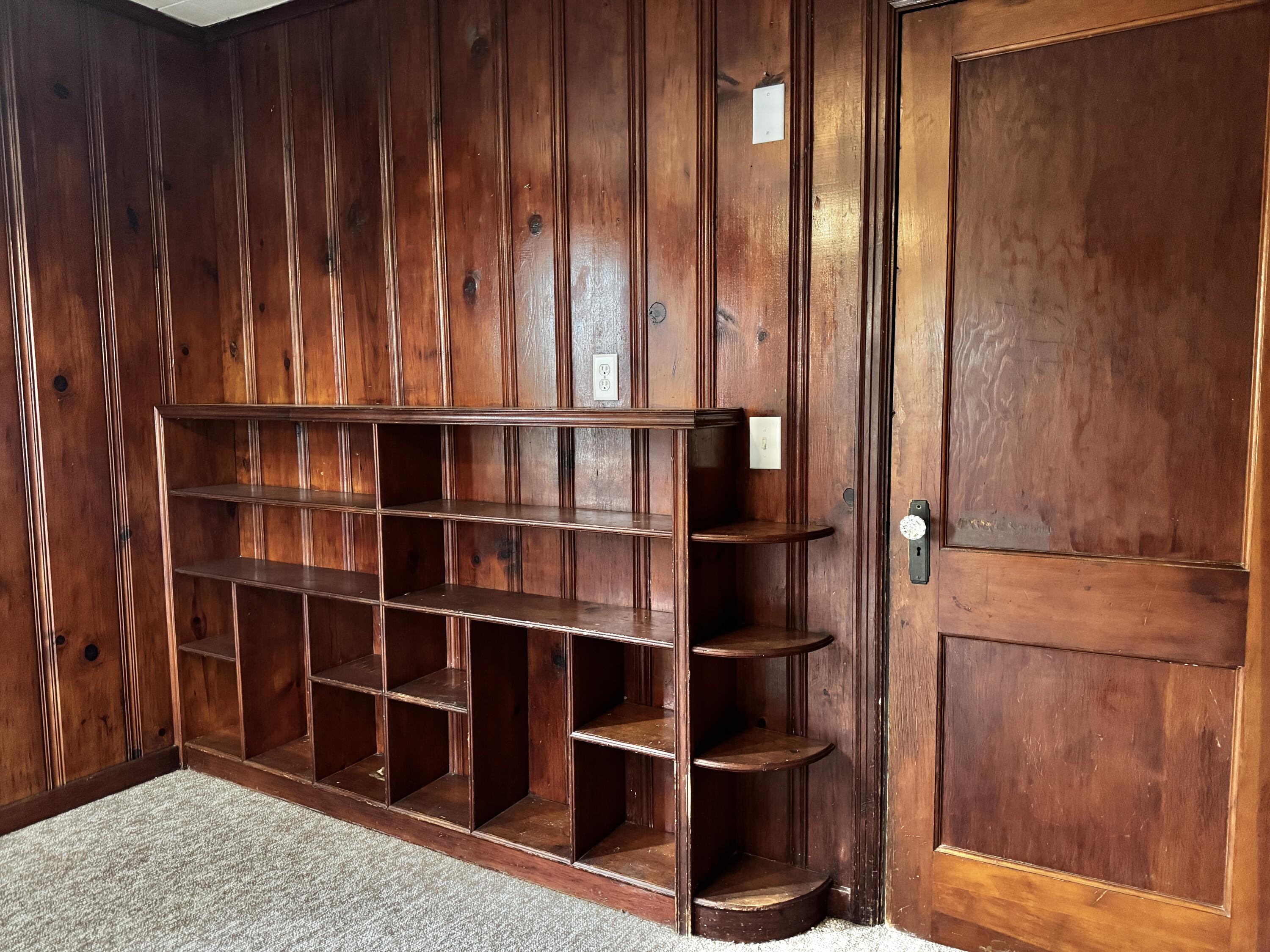 536 West Racine Street Jefferson, WI 53549 - Photo 10 of 18 Den with Builtins