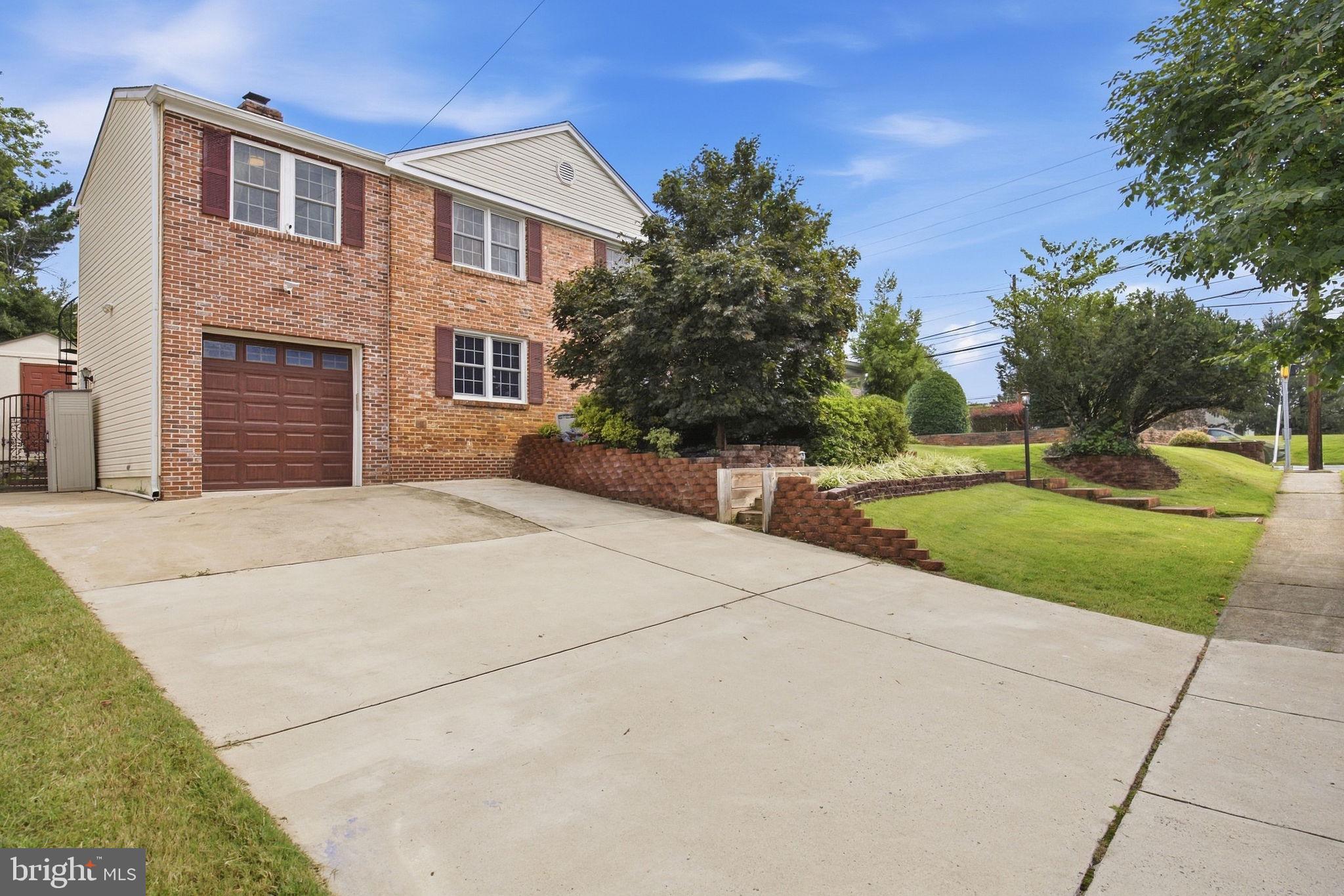 8001 Postoak Road Potomac, MD 20854 - Photo 3 of 57 Gallery Image 3