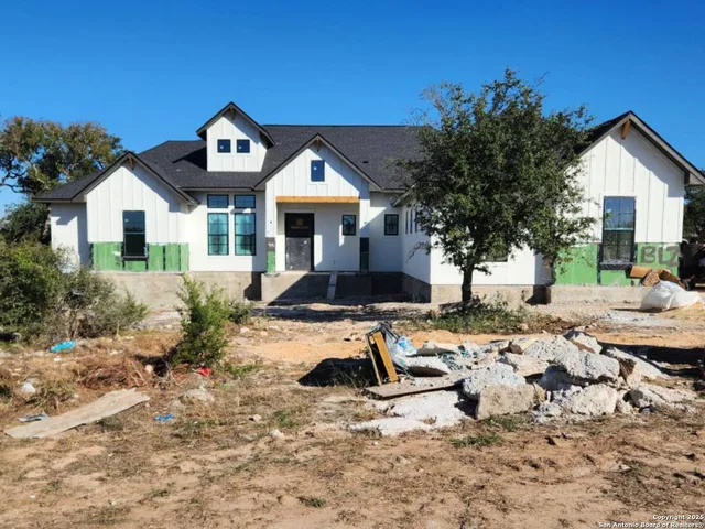$1,079,000 | 291 Curvatura, New Braunfels, TX 78132