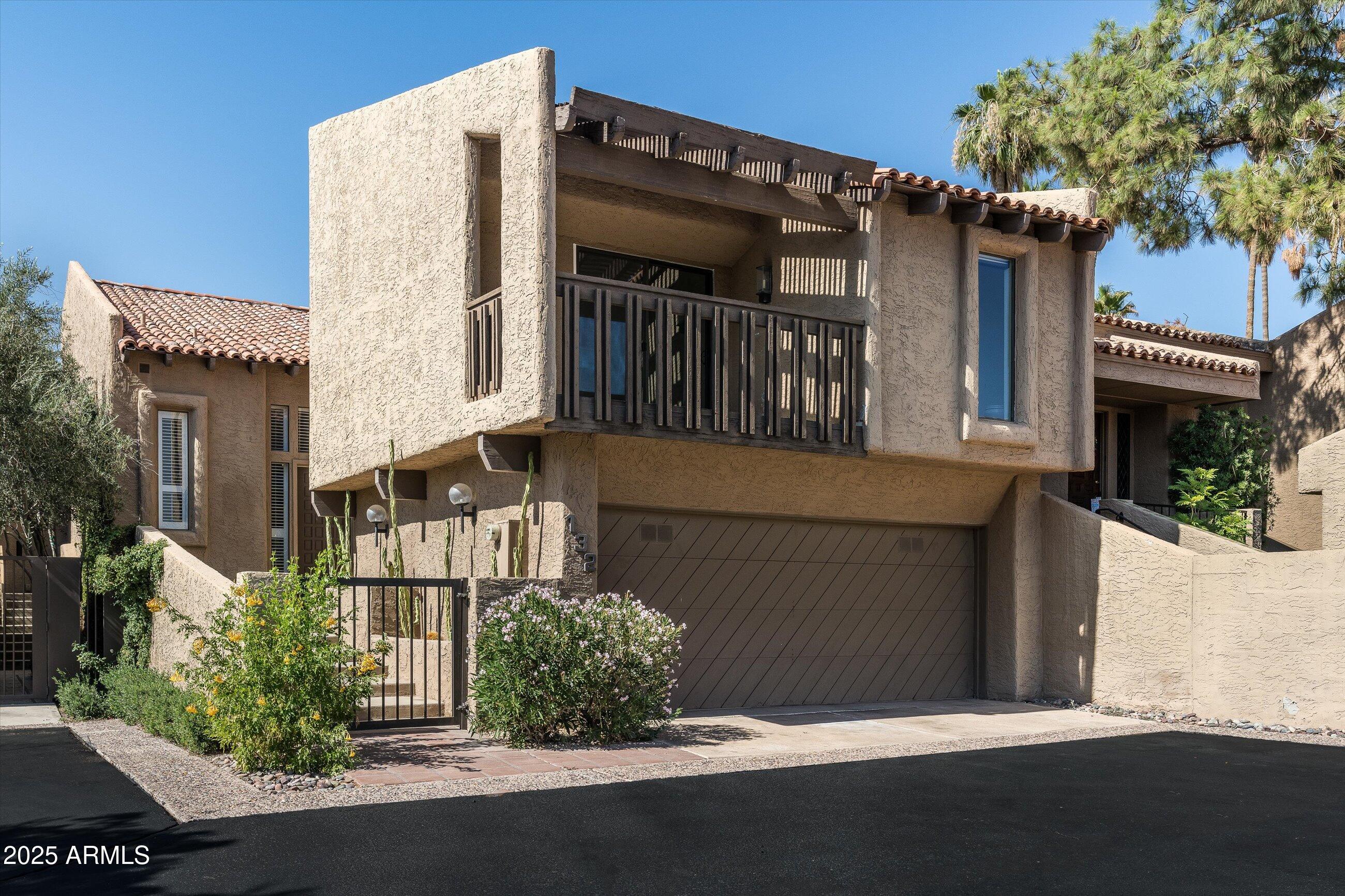 4434 East Camelback Road, Unit 132 Phoenix, AZ 85018 - Photo 2 of 36 02-4434 E Camelback Rd #132 (2 of 39)