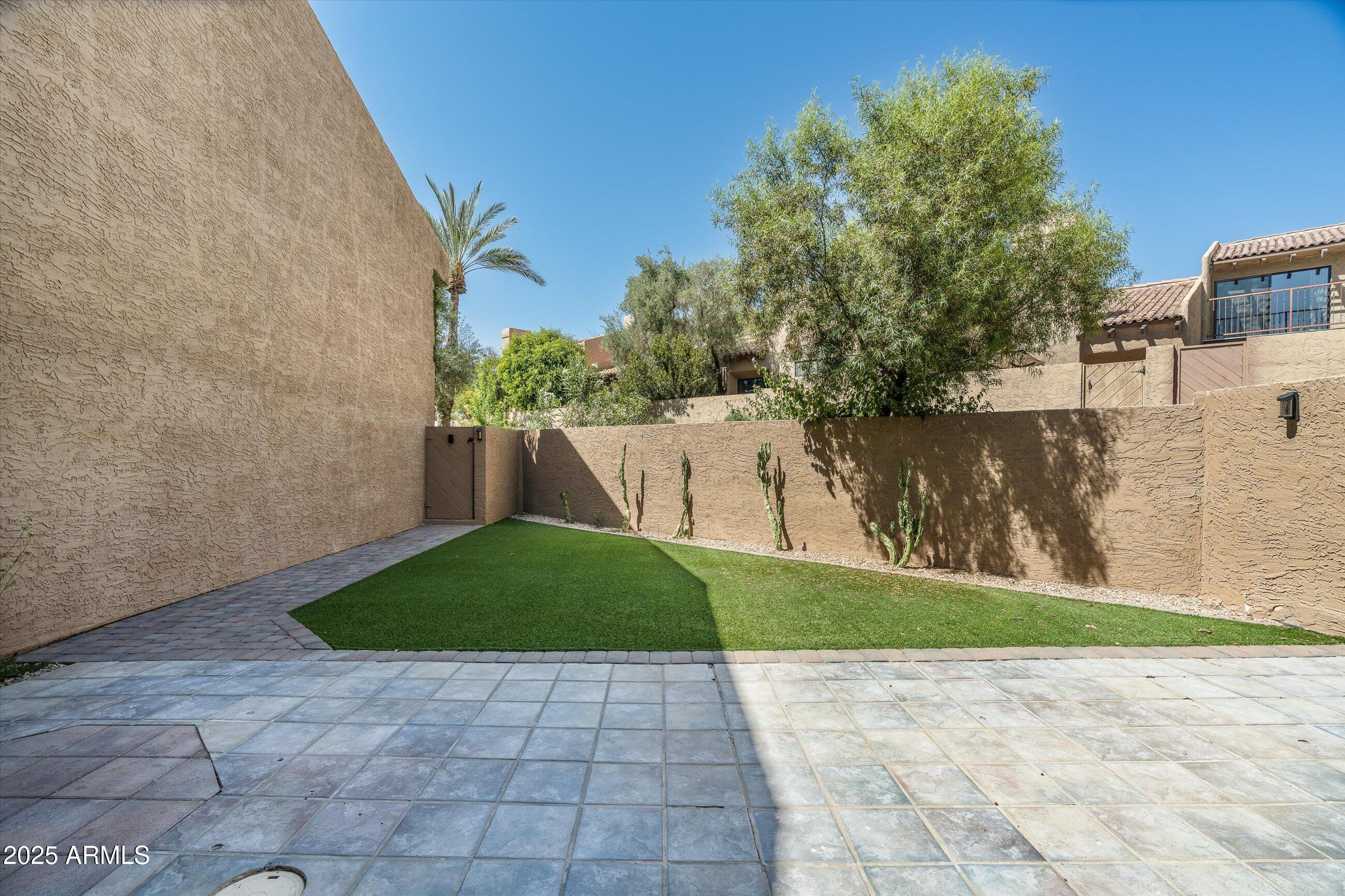 4434 East Camelback Road, Unit 132 Phoenix, AZ 85018 - Photo 35 of 36 35-4434 E Camelback Rd #132 (35 of 39)