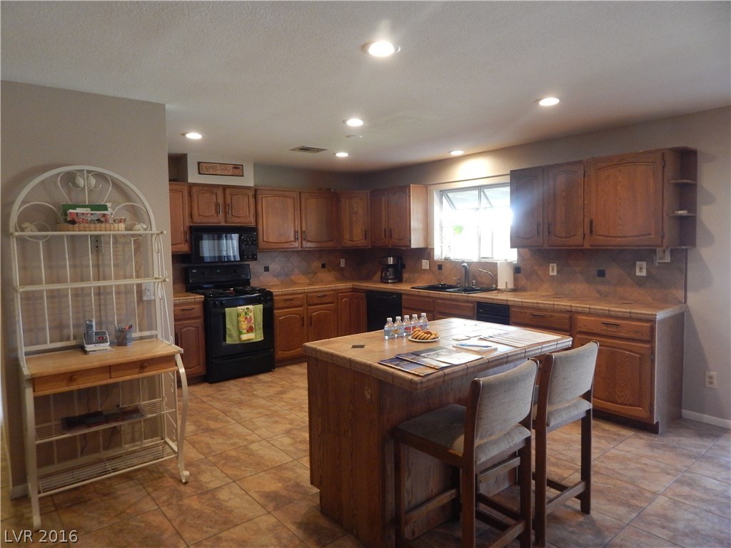 2210 Appaloosa Road Henderson, NV 89002 - Photo 16 of 33 Gallery Image 16
