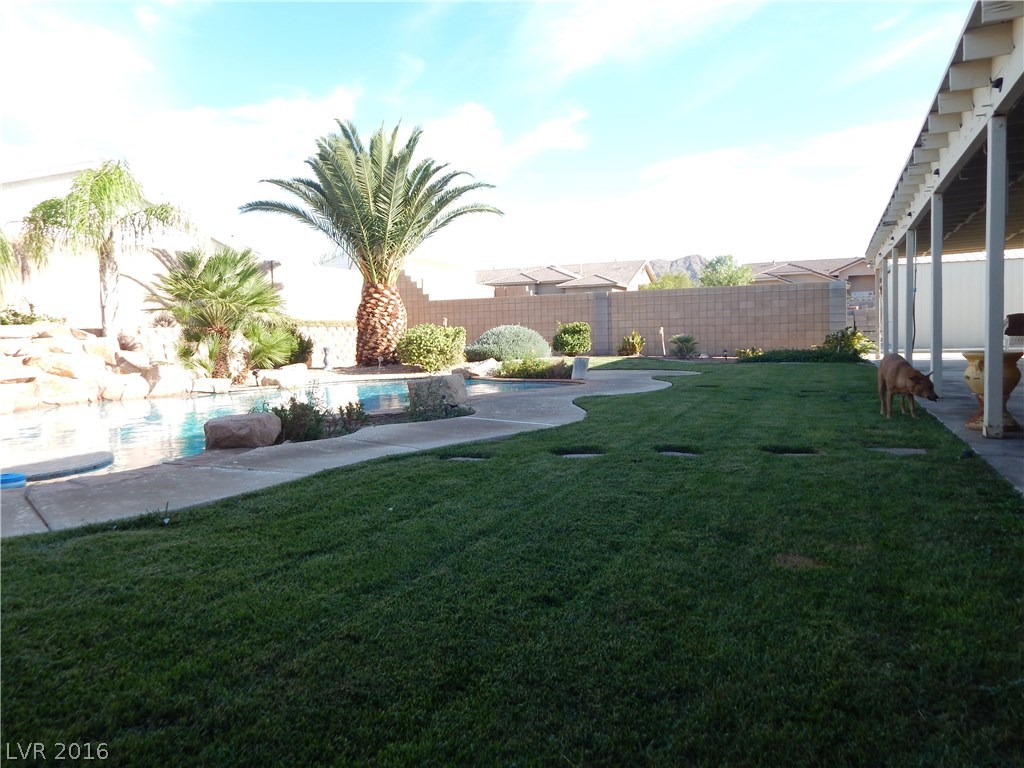 2210 Appaloosa Road Henderson, NV 89002 - Photo 5 of 33 Gallery Image 5