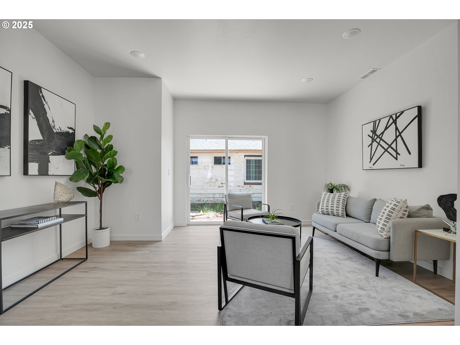 14846 Northeast Couch Street, Unit 8 Portland, OR 97230 - Photo 4 of 47