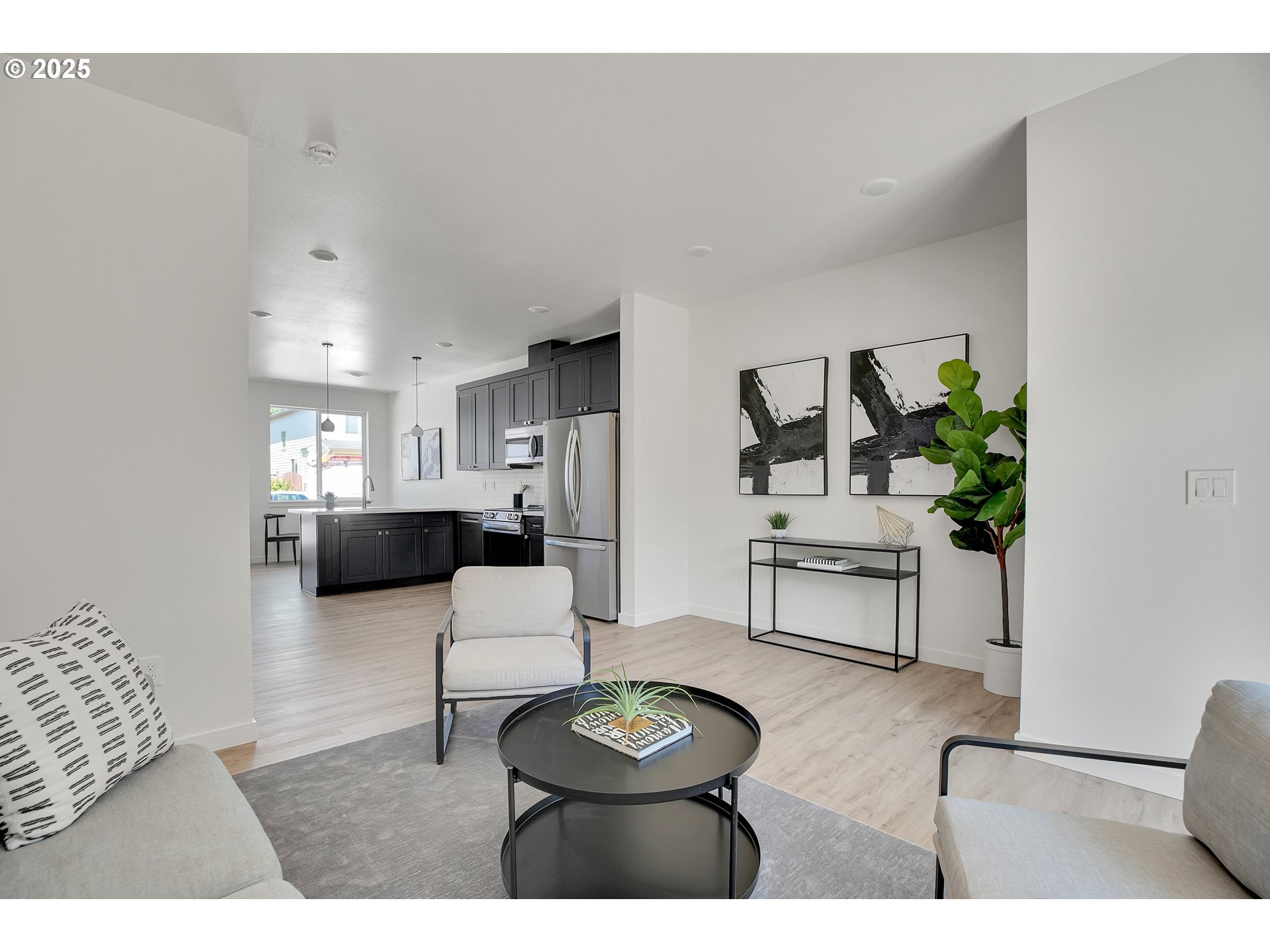 14846 Northeast Couch Street, Unit 8 Portland, OR 97230 - Photo 9 of 47