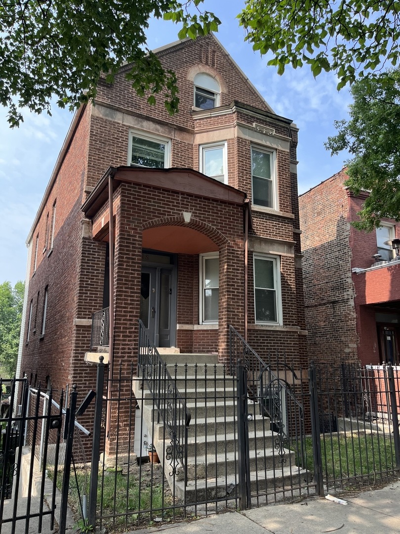 2602 West 22nd Place, Unit 2 Chicago, IL 60608 - Photo 2 of 12