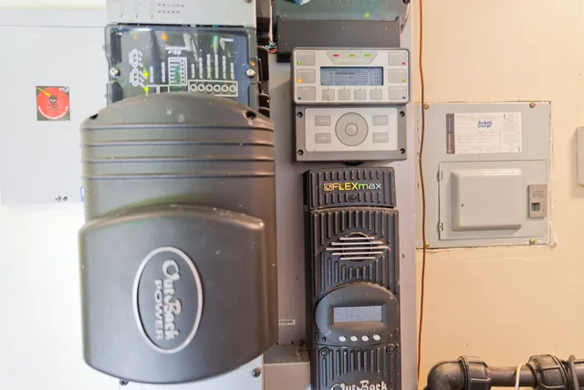 $425,000 | 95-6253 Makai Street, Naalehu, HI 96772