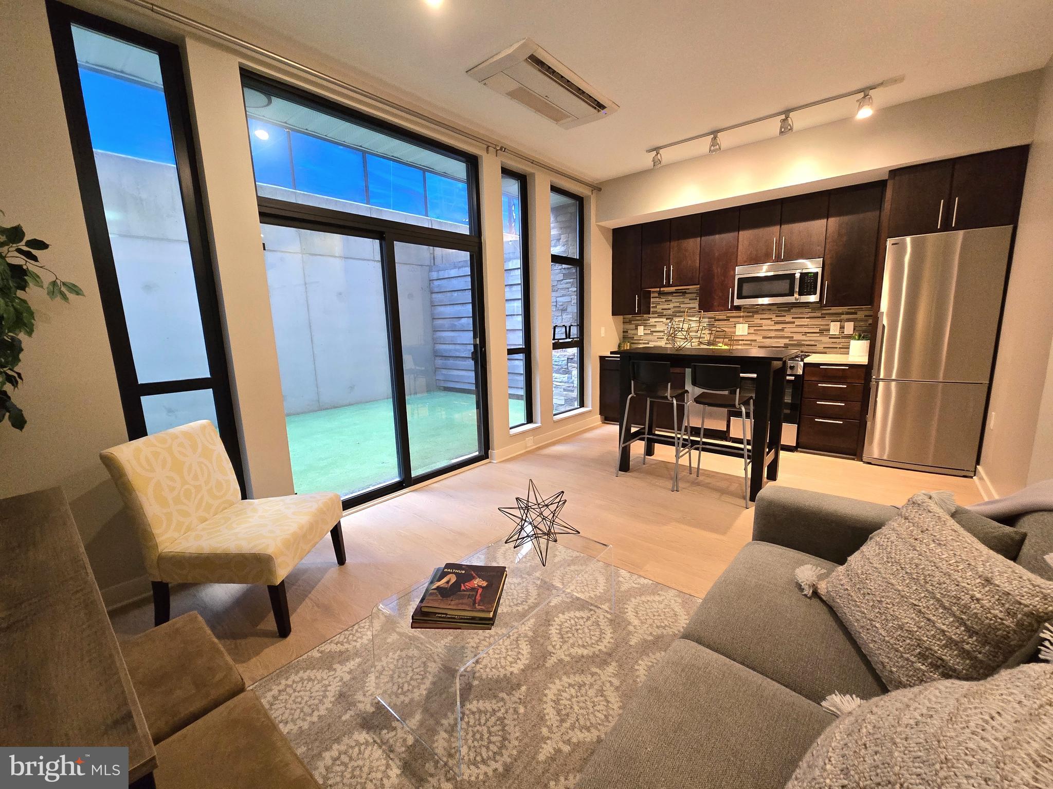 1320 Fenwick Lane, Unit 6 Silver Spring, MD 20910 - Photo 2 of 45 Living Area