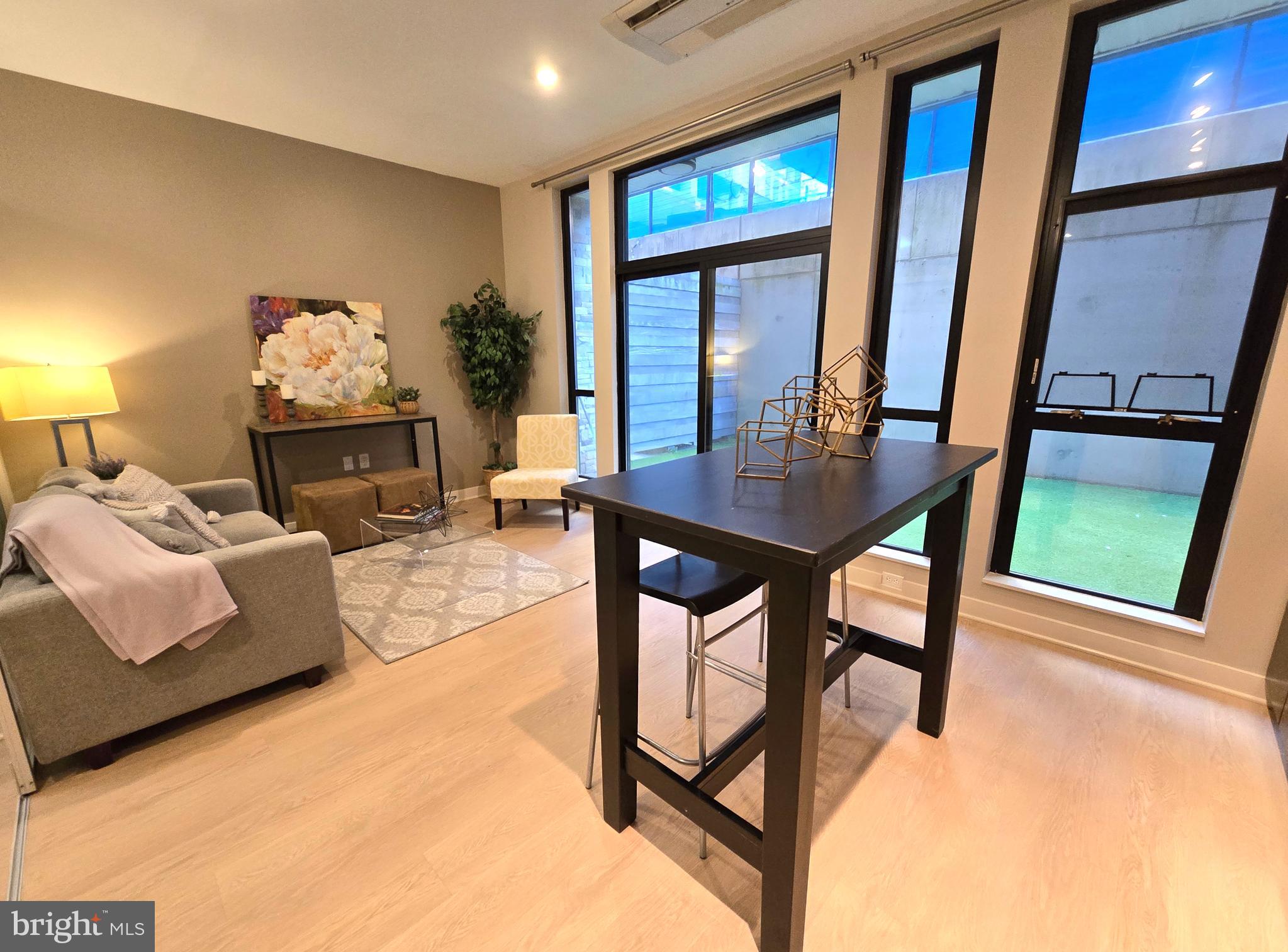 1320 Fenwick Lane, Unit 6 Silver Spring, MD 20910 - Photo 6 of 45 Living Area