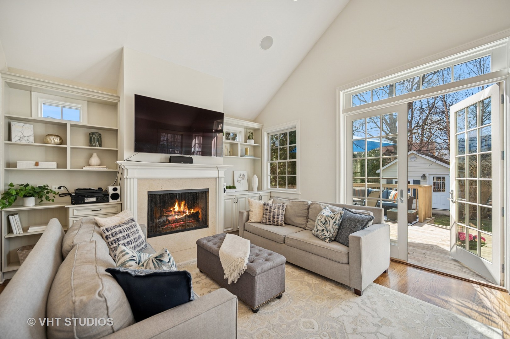 726 Indian Road Glenview, IL 60025 - Photo 12 of 37 Gallery Image 12