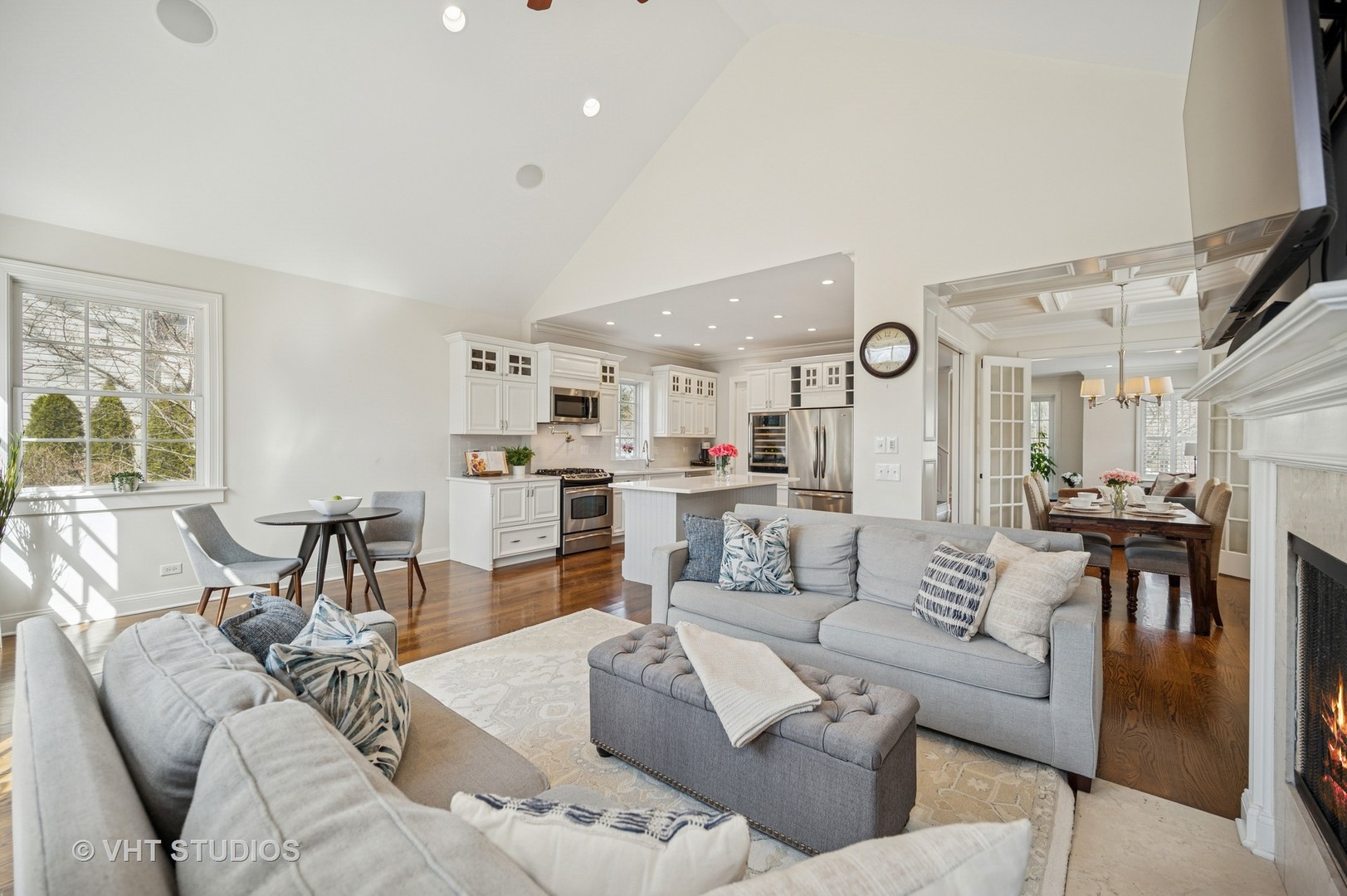 726 Indian Road Glenview, IL 60025 - Photo 13 of 37 Gallery Image 13