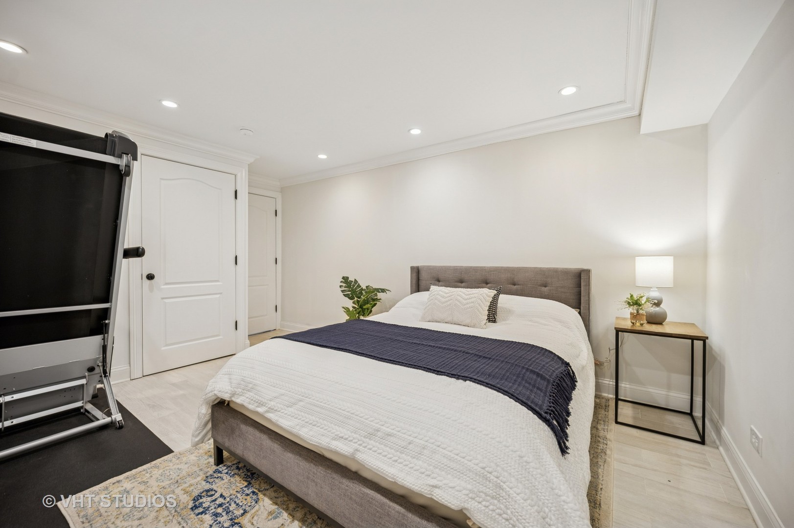 726 Indian Road Glenview, IL 60025 - Photo 23 of 37 Gallery Image 23