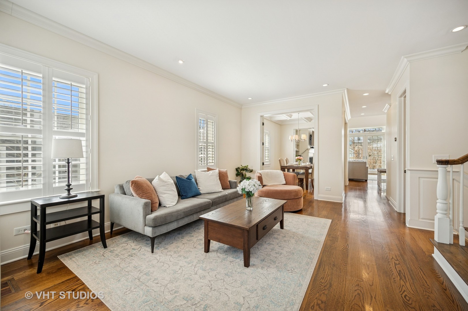 726 Indian Road Glenview, IL 60025 - Photo 5 of 37 Gallery Image 5
