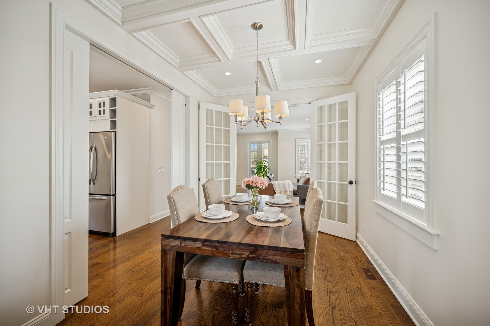 726 Indian Road Glenview, IL 60025 - Photo 6 of 37 Gallery Image 6
