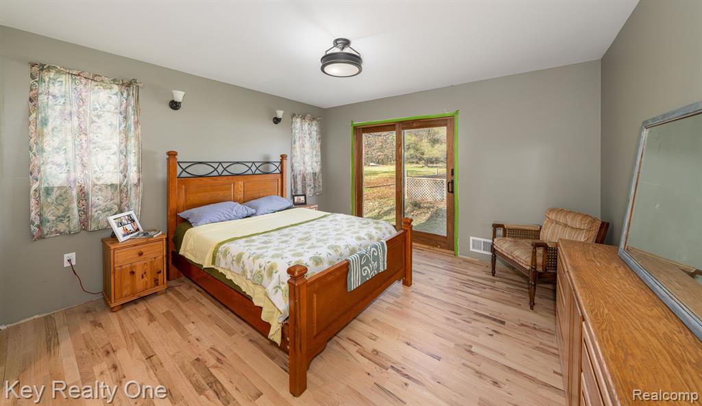 2197 Grange Hall Road Fenton, MI 48430 - Photo 22 of 33