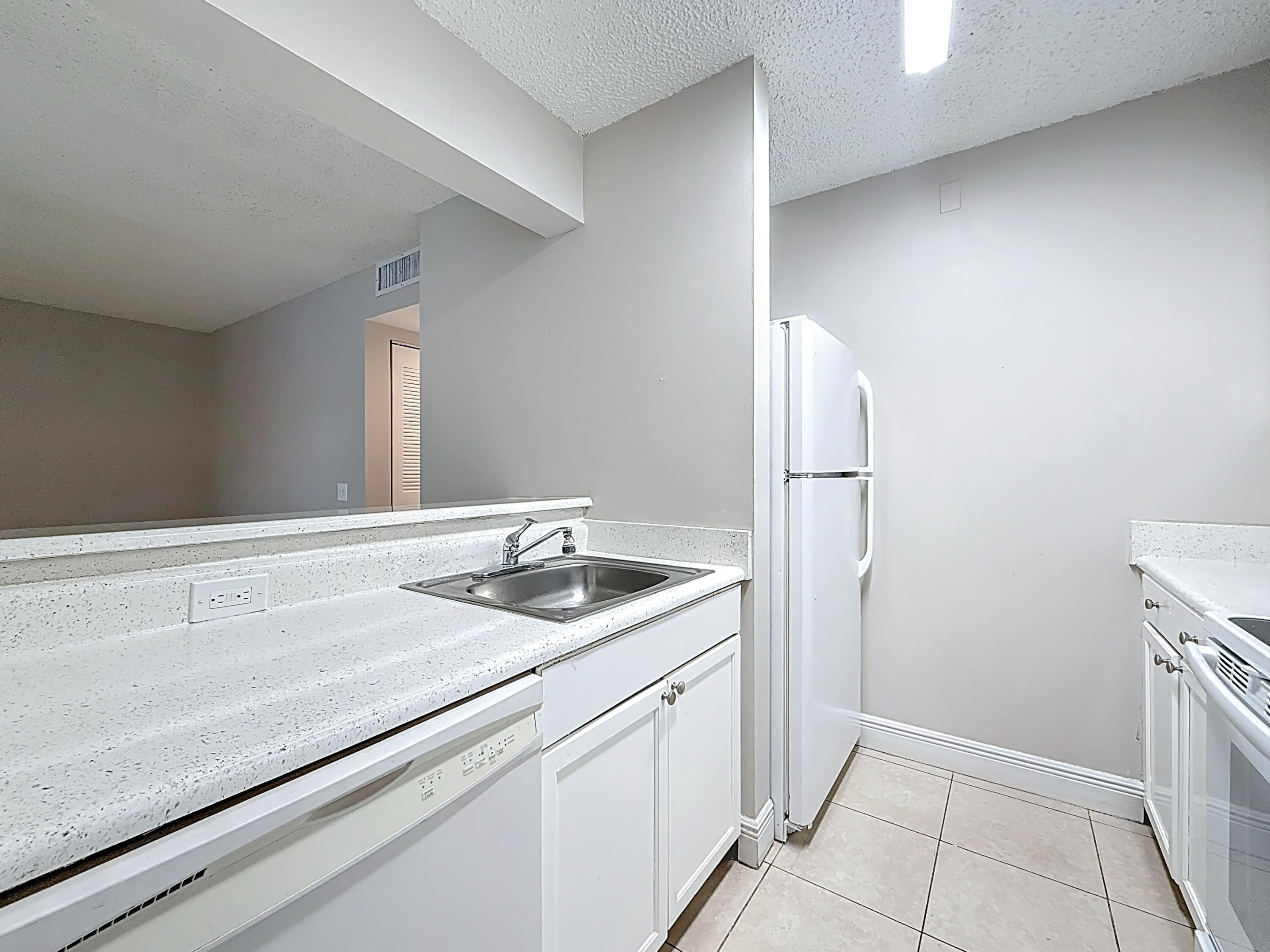 719 Meadows Circle Boynton Beach, FL 33436 - Photo 2 of 25 719 Meadows Circle-14