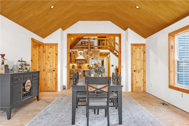 $835,000 | 300 Tunk Hill Road, Scituate, RI 02831